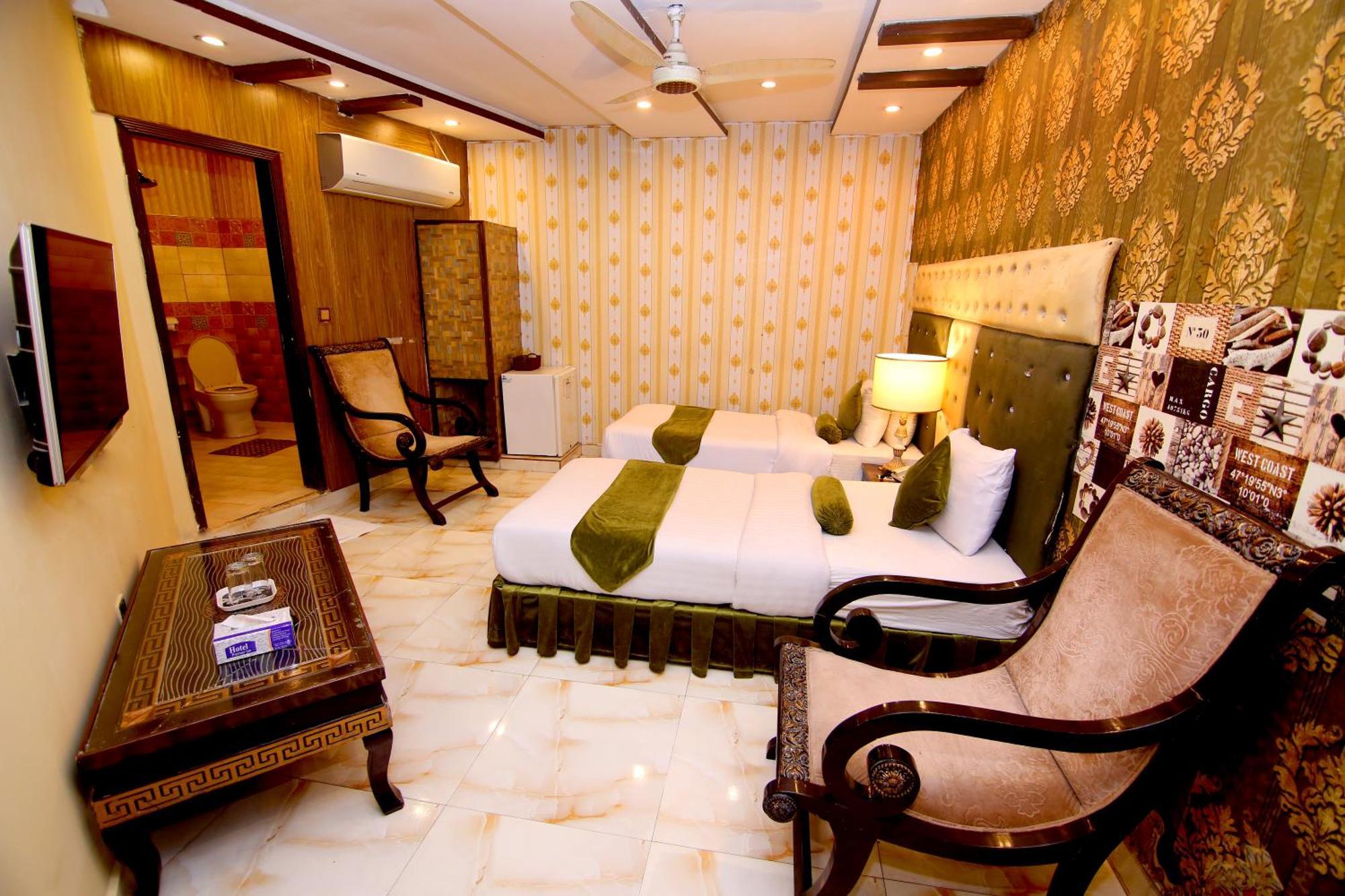 Premier Inn Gulberg Лахор Екстериор снимка