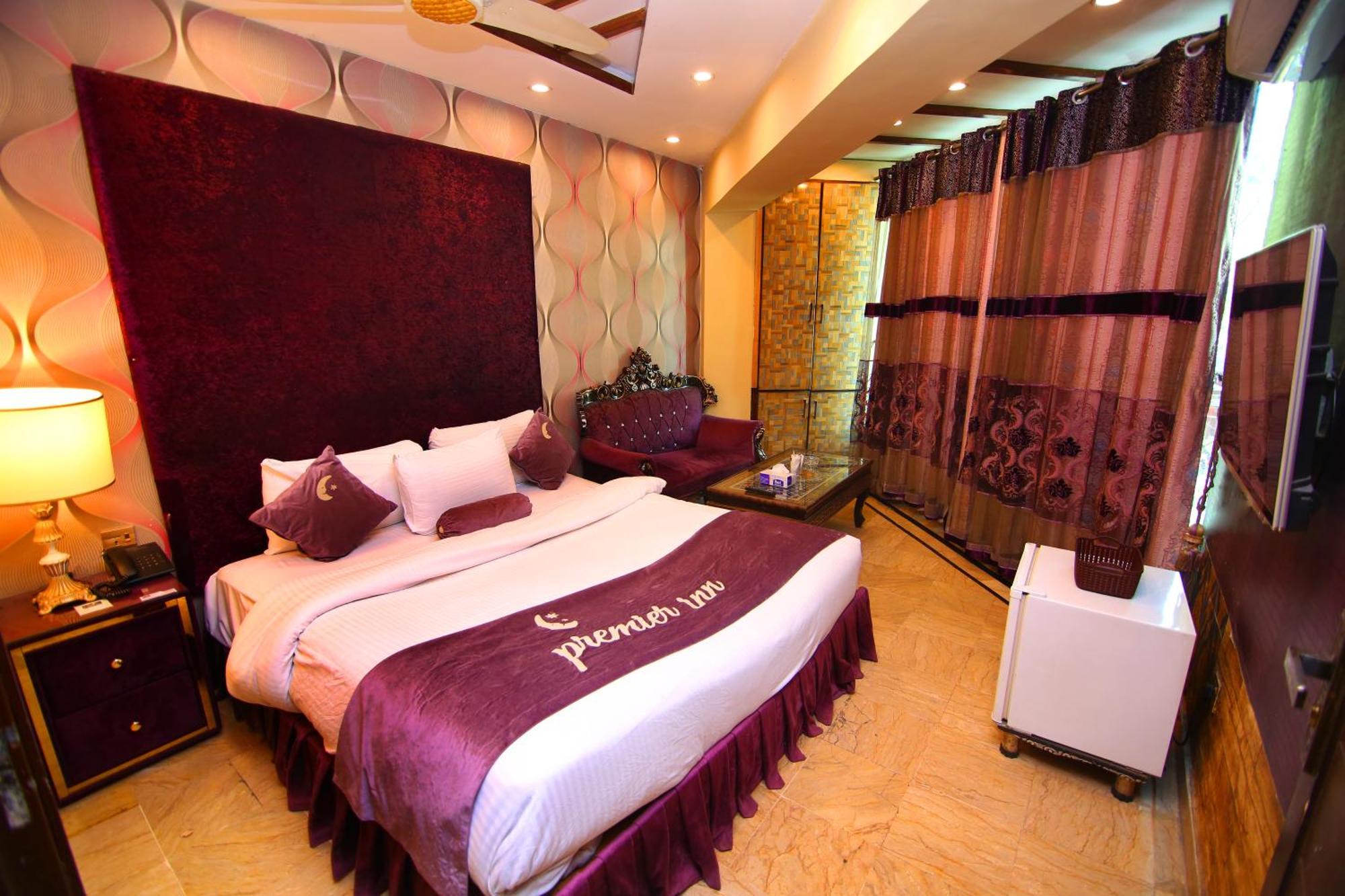 Premier Inn Gulberg Лахор Екстериор снимка