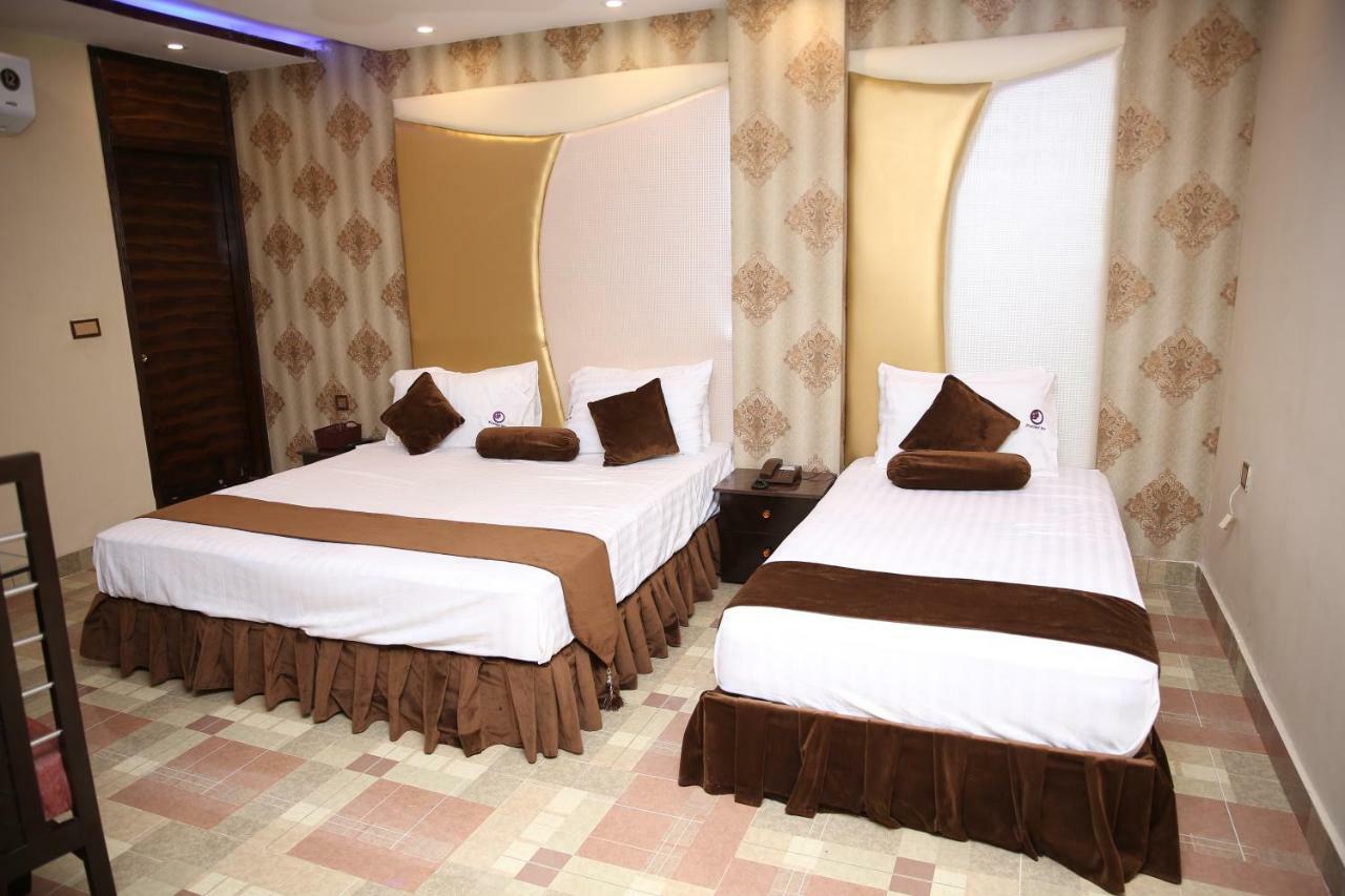 Premier Inn Gulberg Лахор Екстериор снимка