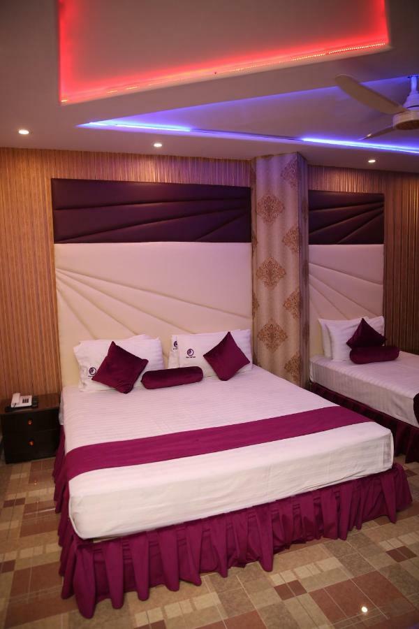 Premier Inn Gulberg Лахор Екстериор снимка
